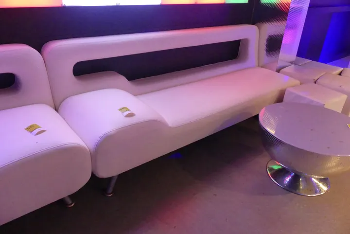 Loungesofa Maße in cm ca. 230 x 78 x 86